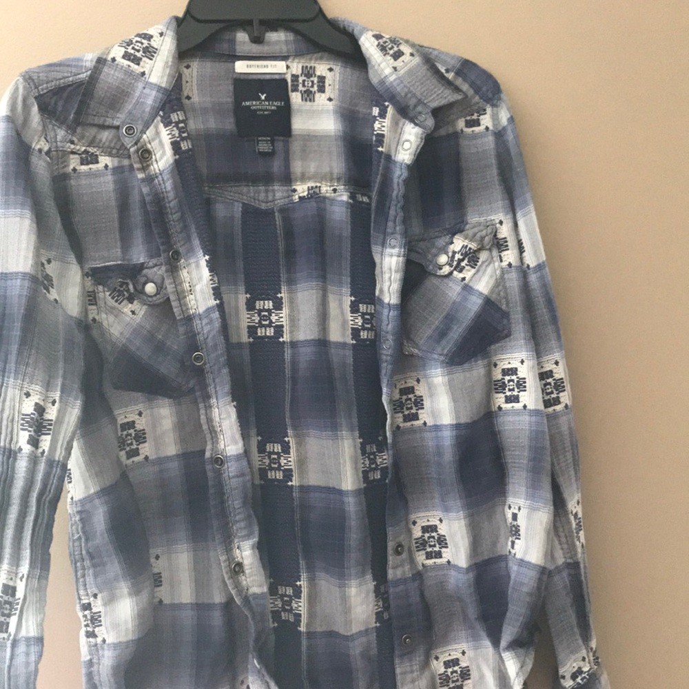 American Eagle button up